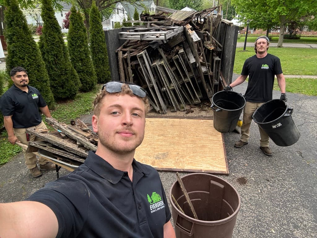 Shed demolition debris cleanup crew Ohio